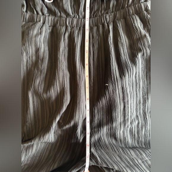 MINKPINK Black Ruffle Textured Contrast Stitch Jumpsuit Size XS - Picture 11 of 11